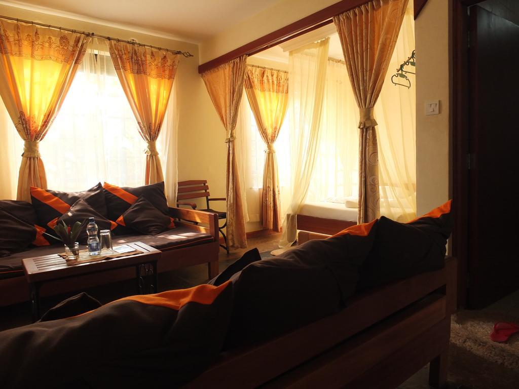 Afrika Lodges Voi Exterior photo